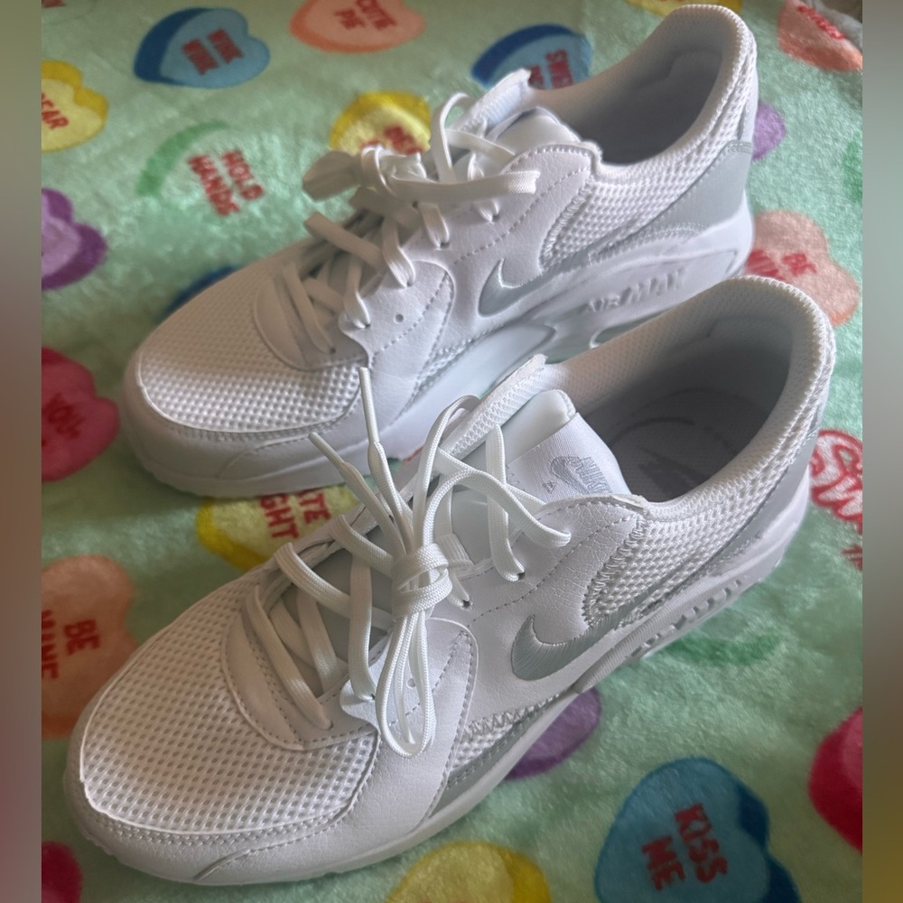 Brand New Women’s Nike Air Max Excee Size 8
